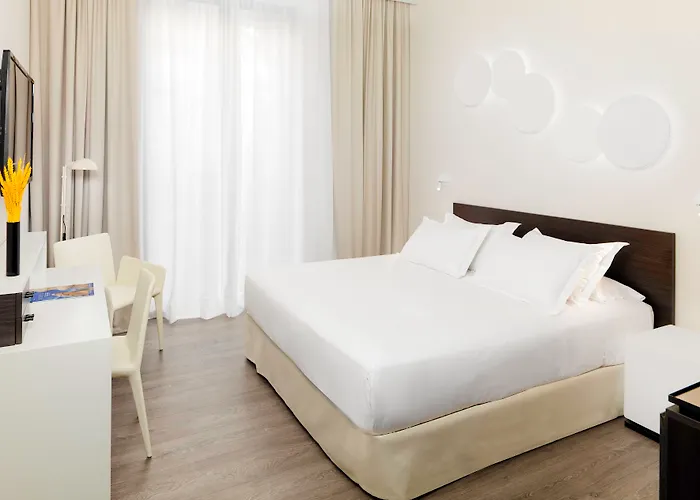 Hotel H10 Port Vell 4* Sup 4*