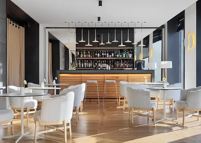 H10 Port Vell 4* Sup 4*